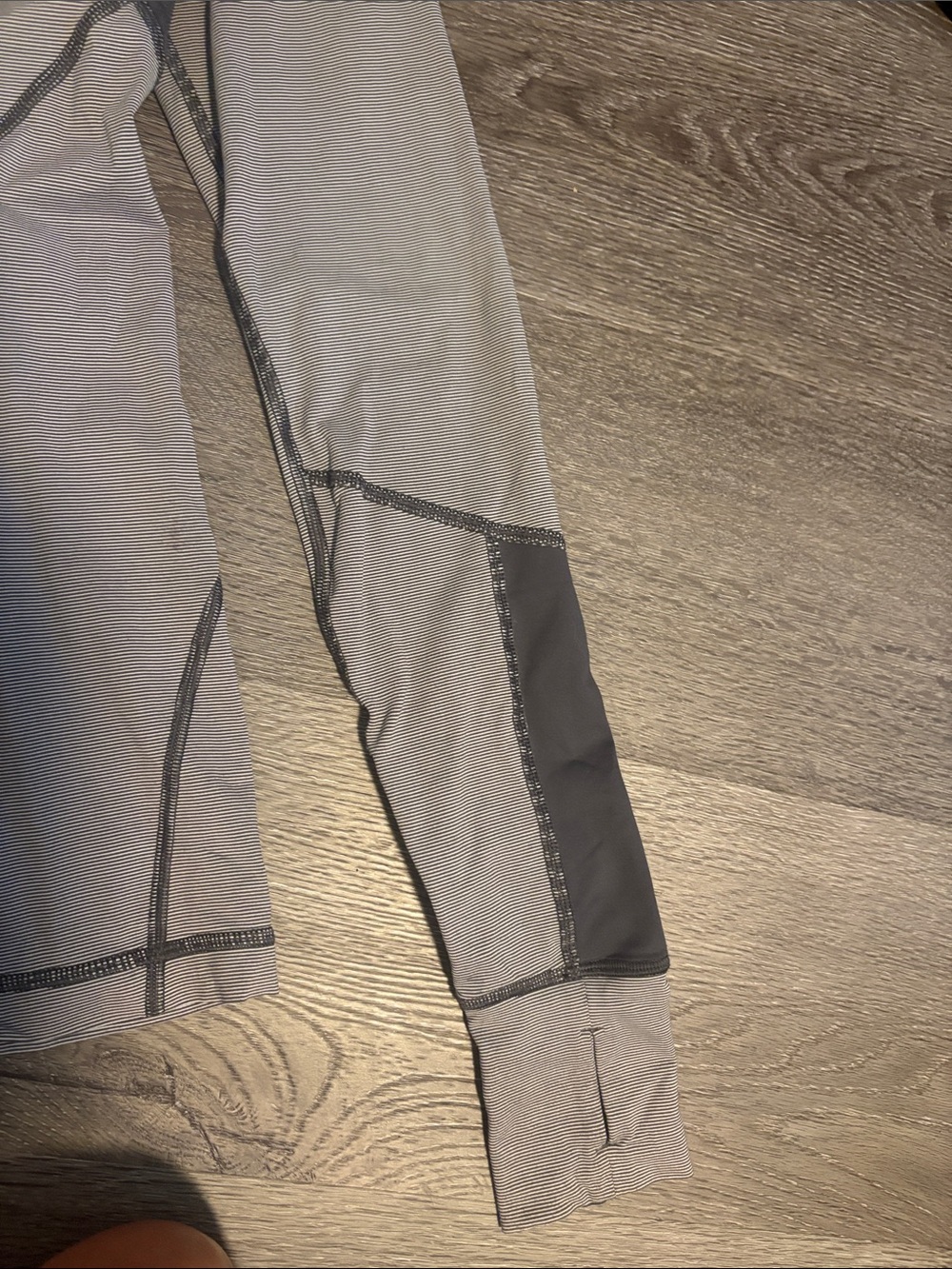 lululemon athletica Light Gray Quarter-Zip Active Jacket - Picture 4 of 8
